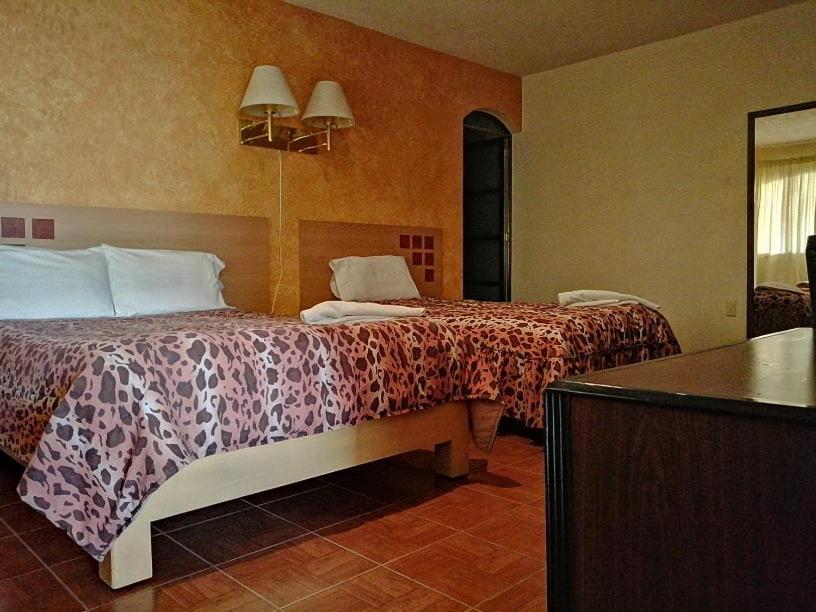 Hotel Real Doxey Tlaxcoapan Екстериор снимка